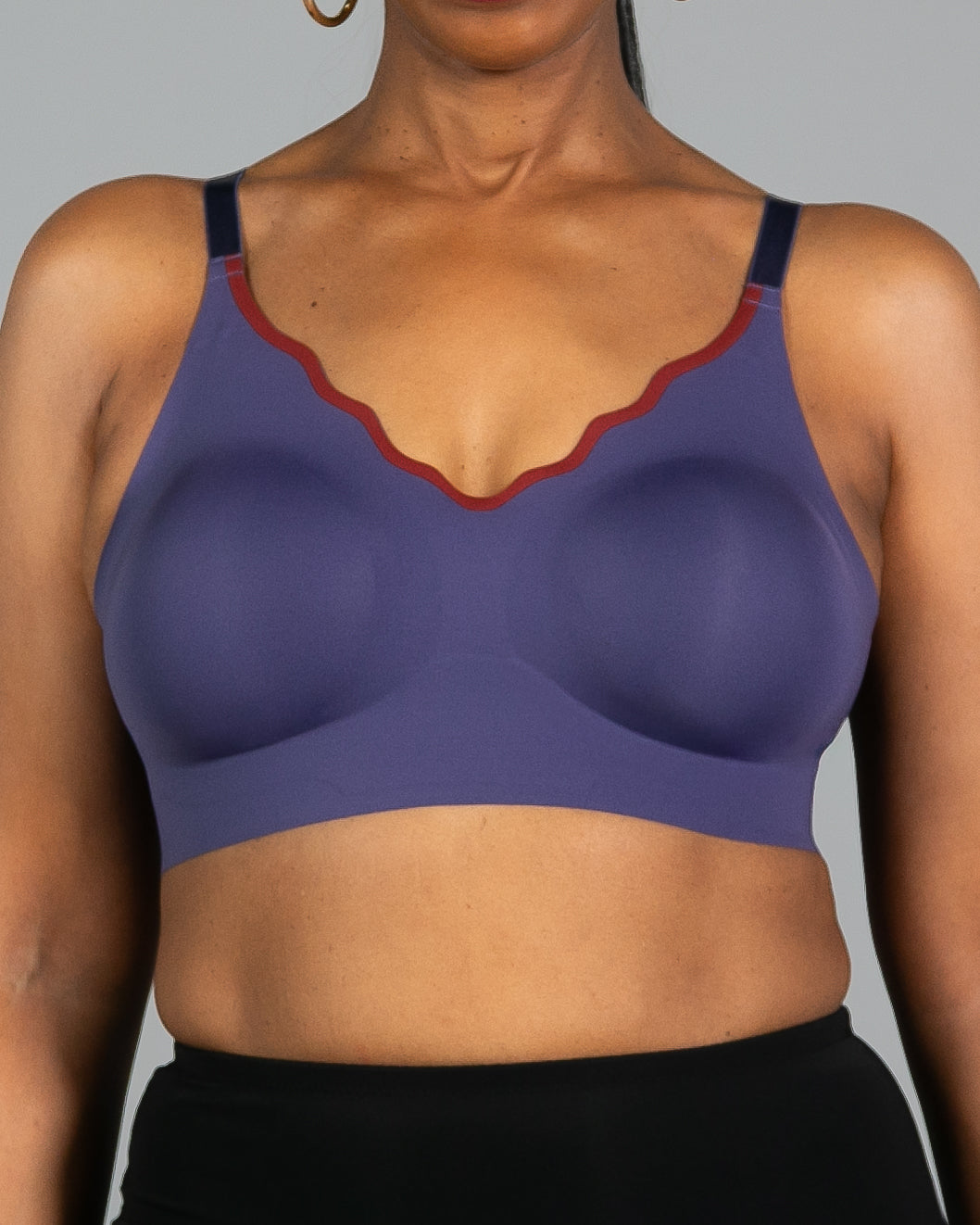 Invisible Edge Scalloped Neckline Bra