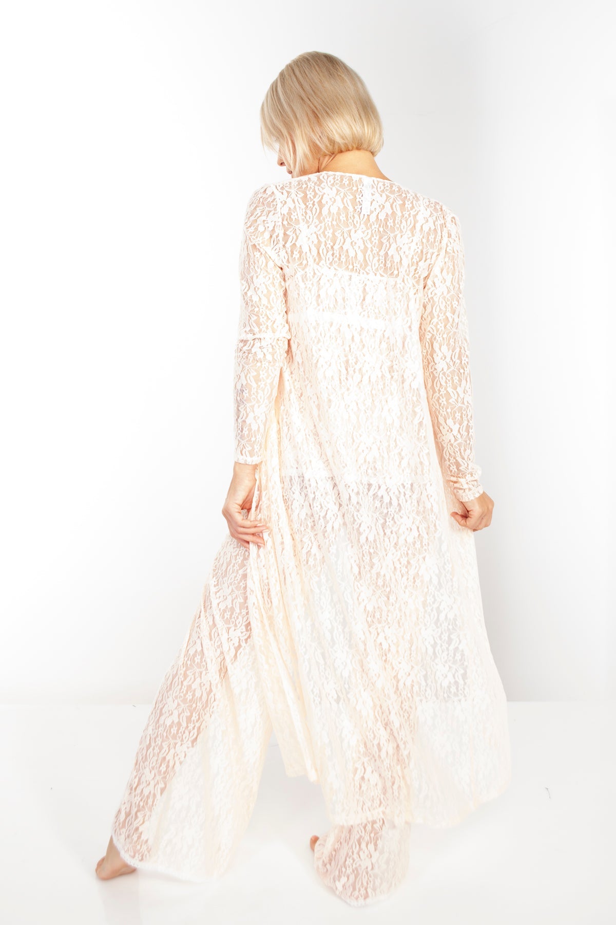 Up All Night Stretch Lace Duster_Rhonda_Shear_4