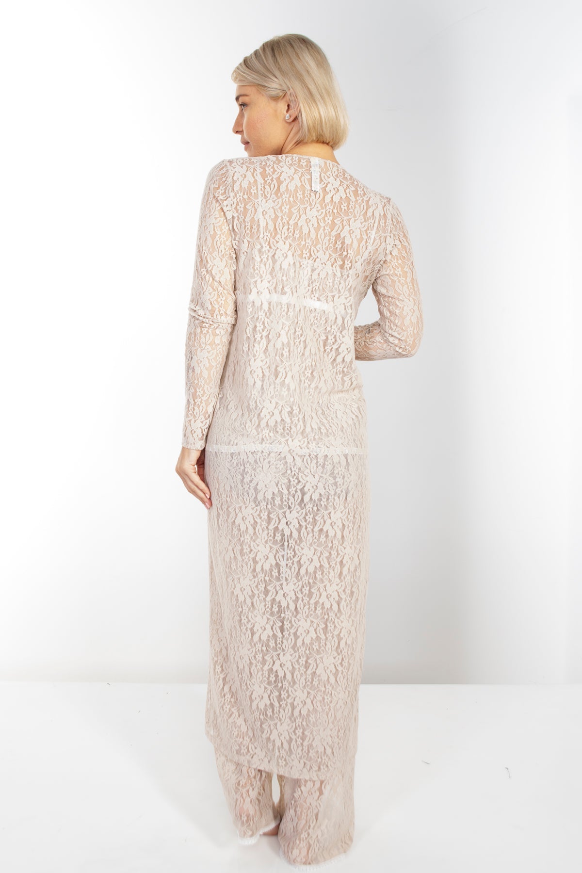 Up All Night Stretch Lace Duster_Rhonda_Shear_6