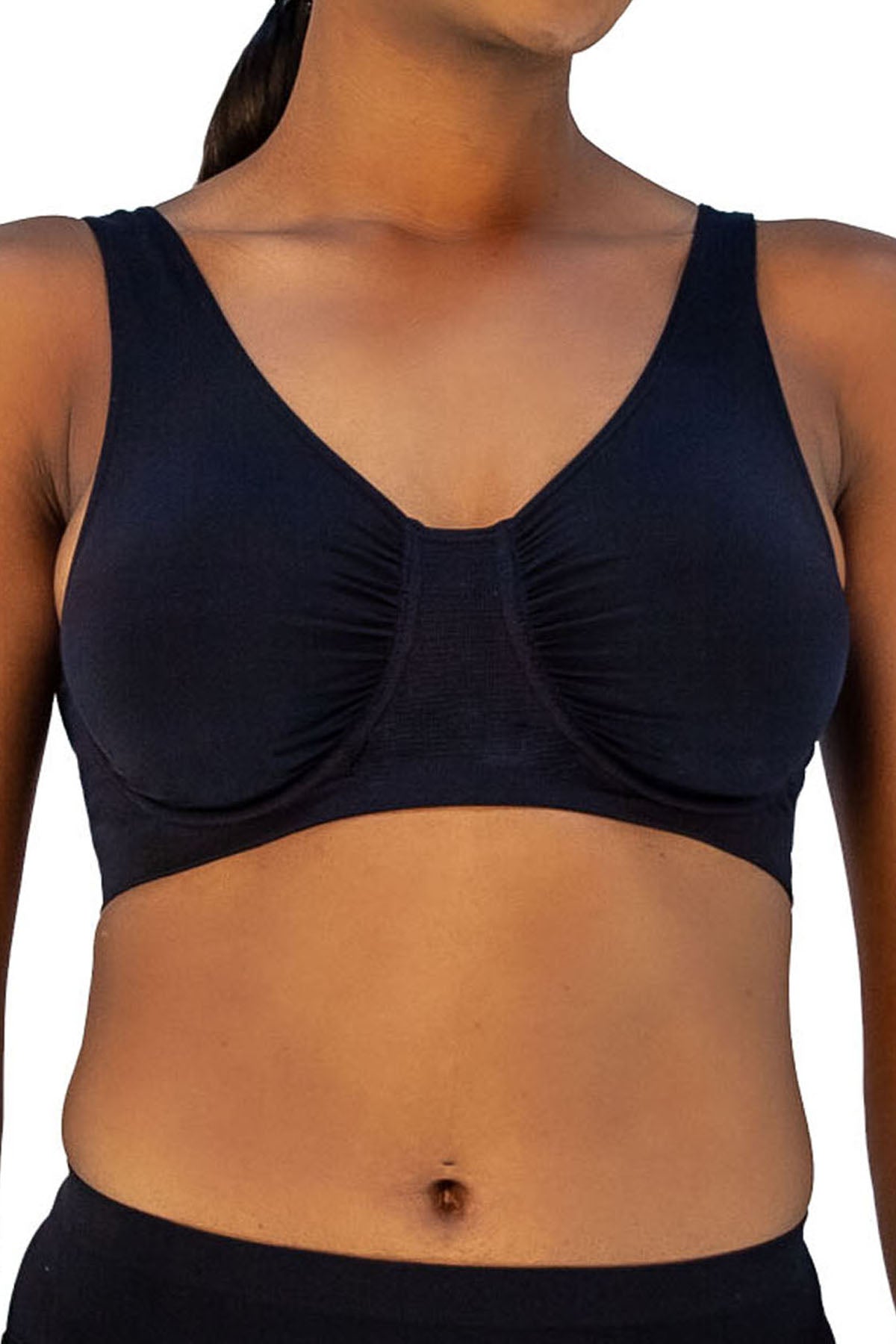 Divine Seamless Underwire Bra_Rhonda_Shear_2